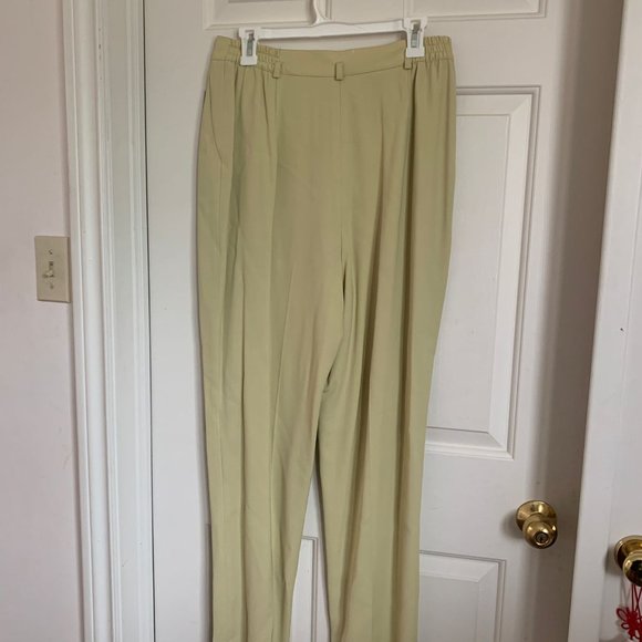 Green Suit Set - Picture 8 of 9